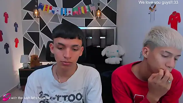 Juan_Nd_Steven's Live XXX Chat