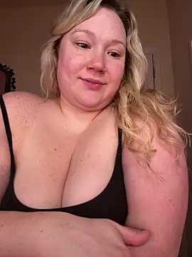 Chat XXX ao vivo de PiggyRose