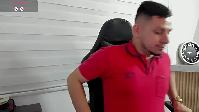 Rick_Adams Adlı Modelin Canlı XXX Sohbeti
