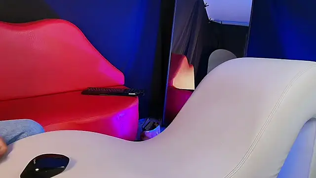 Chat +18 de Annyeli ao vivo