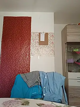 denyscasian élő XXX-chatje