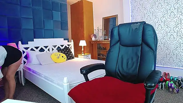 Chat +18 de MissKora ao vivo