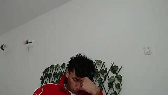 Chat +18 de Sarabubbie ao vivo