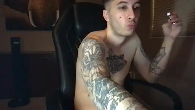 JuicyJoshy 라이브 XXX 채팅