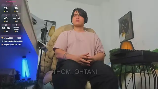 Chat +18 de Thom_Ohtani ao vivo