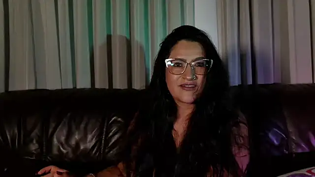 Chat +18 de DeesseLuxure ao vivo