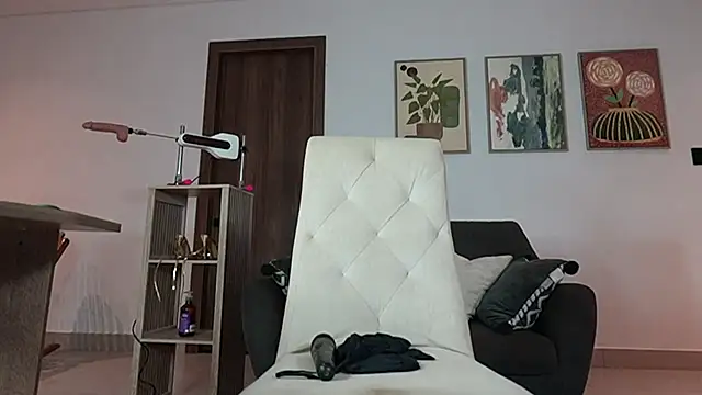 Chat +18 de HOTBLACKANDWHITE2 ao vivo
