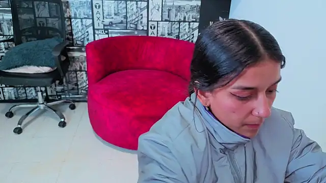 Chat +18 de DanielaMonroe ao vivo