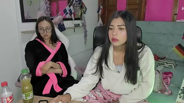 Chat +18 de Aysha_winxs ao vivo