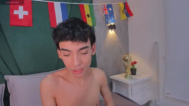 Andy_vergara1 Adlı Modelin Canlı XXX Sohbeti