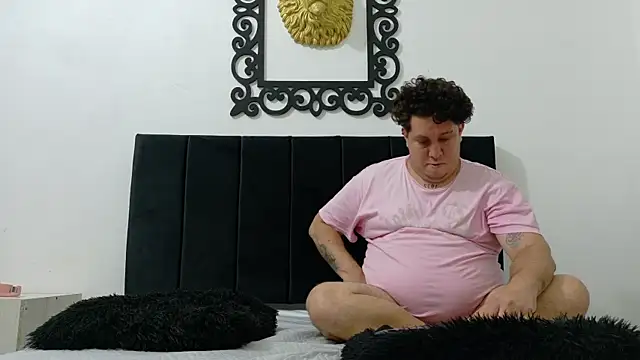 צ'אט XXX בשידור חי של PinkQueen23