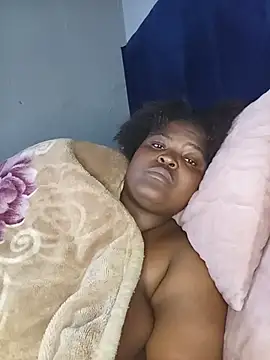 ChubbyLucia's Live XXX Chat