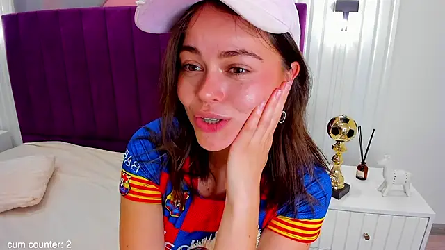 Chat +18 de Kelly_Cuutie ao vivo