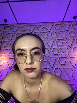 Chat +18 de MelanyyJhonson15 ao vivo