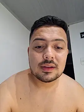 ORTIZ96hot Chat XXX live
