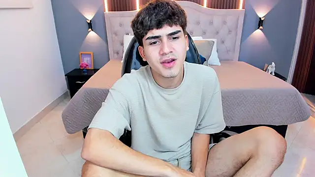 Czat XXX na żywo – Tommy18__