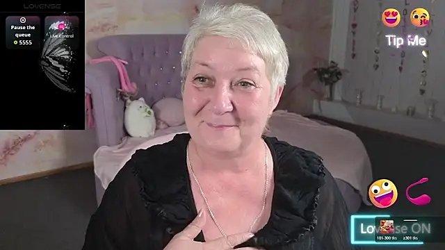 Poppy_Pulse – Live XXX-chat