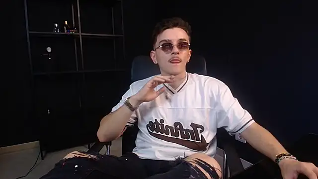 FelixStarkk 现场XXX聊天