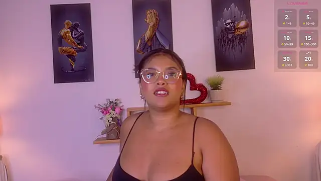 Chatroom XXX en direct de nairagold_