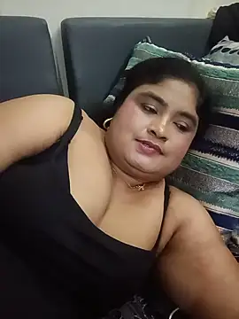 hornyriyanka's Live XXX Chat