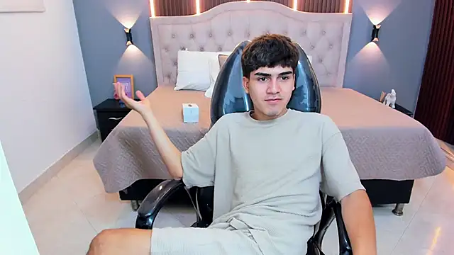 Živý XXX chat Tommy18__