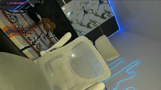 Chat +18 de Alexa_therealhorsecock ao vivo