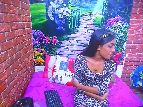 IndianPretty14u2Luv Adlı Modelin Canlı XXX Sohbeti