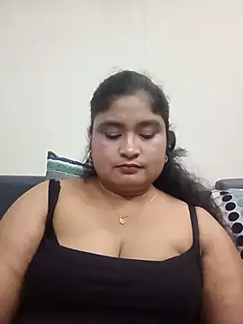 Chat +18 de hornyriyanka ao vivo