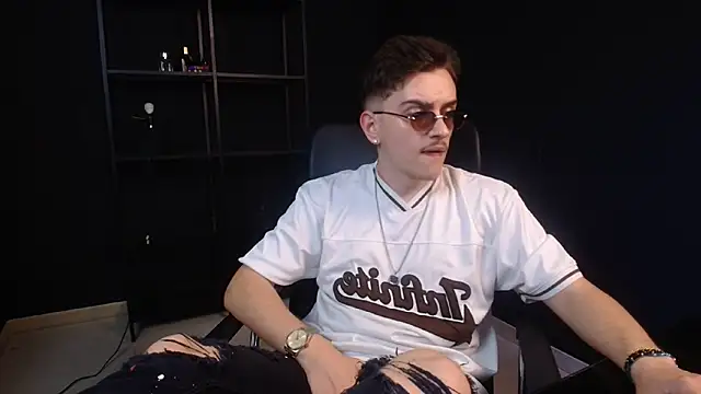 Chatroom XXX en direct de FelixStarkk