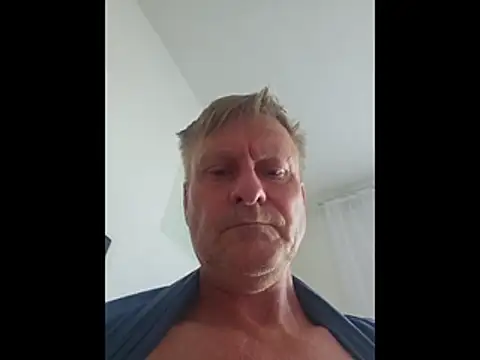XXX chat uživo modela johnnym1