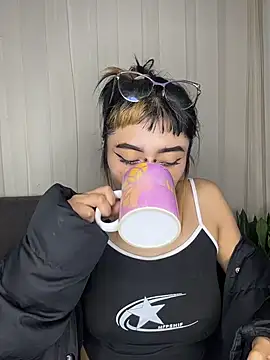 Chat +18 de baby_akuma ao vivo