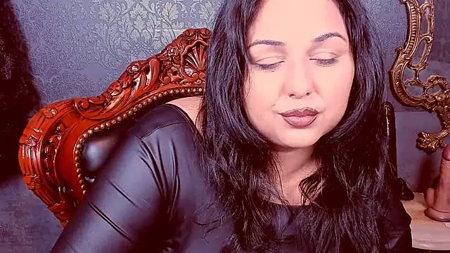 SelenaNoctis' Live XXX Chat