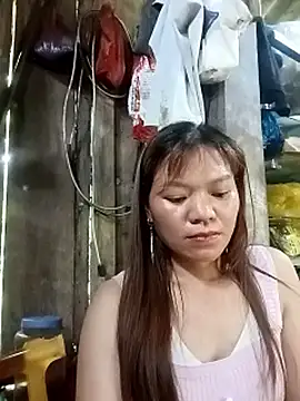 Chat +18 de lya_sexyy ao vivo