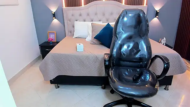 Czat XXX na żywo – Tommy18__