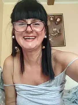 AliceSwan57 élő XXX-chatje