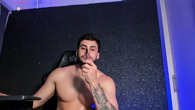 thiagomeneses01 Adlı Modelin Canlı XXX Sohbeti