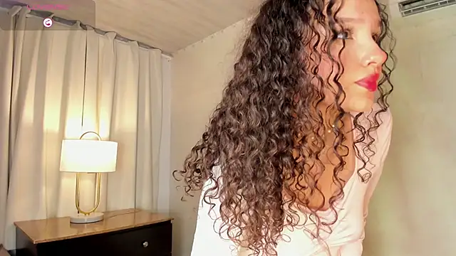 Chat XXX en directo de LucyLovelyy