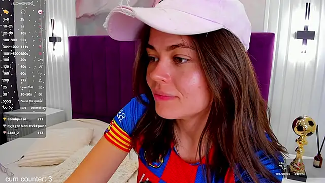 Chat +18 de Kelly_Cuutie ao vivo
