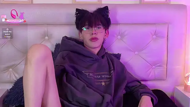 Chat XXX en directo de Kim_Adrien