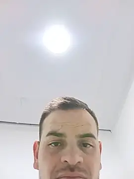 Edwin_Q – Naživo XXX chat