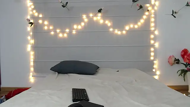 Sarabubbie's Live XXX Chat