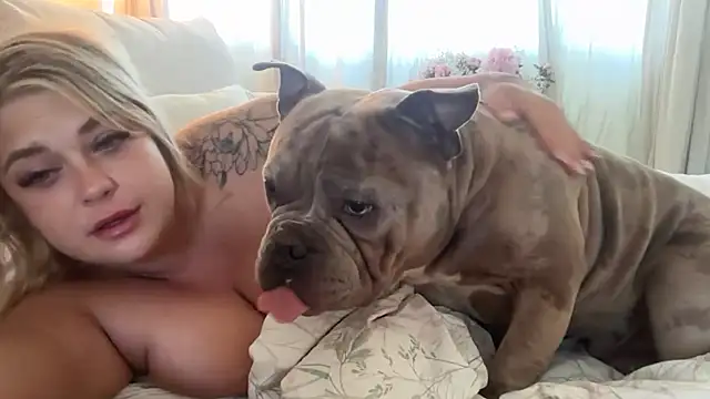 XXX chat uživo modela blairbella