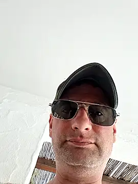 Perv10 Adlı Modelin Canlı XXX Sohbeti