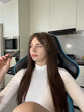 CurlyLara Live XXX Chat
