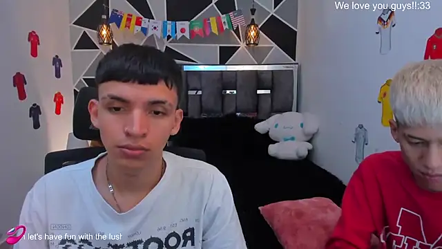 Juan_Nd_Steven's Live XXX Chat