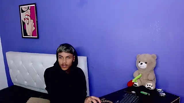 XXX chat uživo modela Angel_foxc13