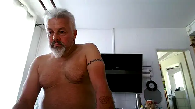 Berg_Boy Chat XXX live