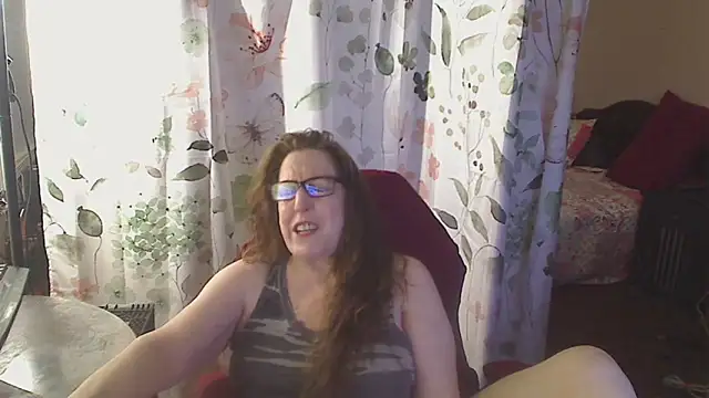Ireallysquirt élő XXX-chatje