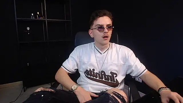 FelixStarkk 라이브 XXX 채팅