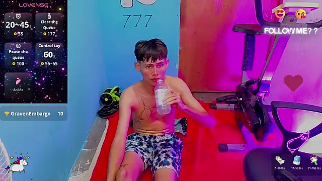 tanjiro_cute élő XXX-chatje